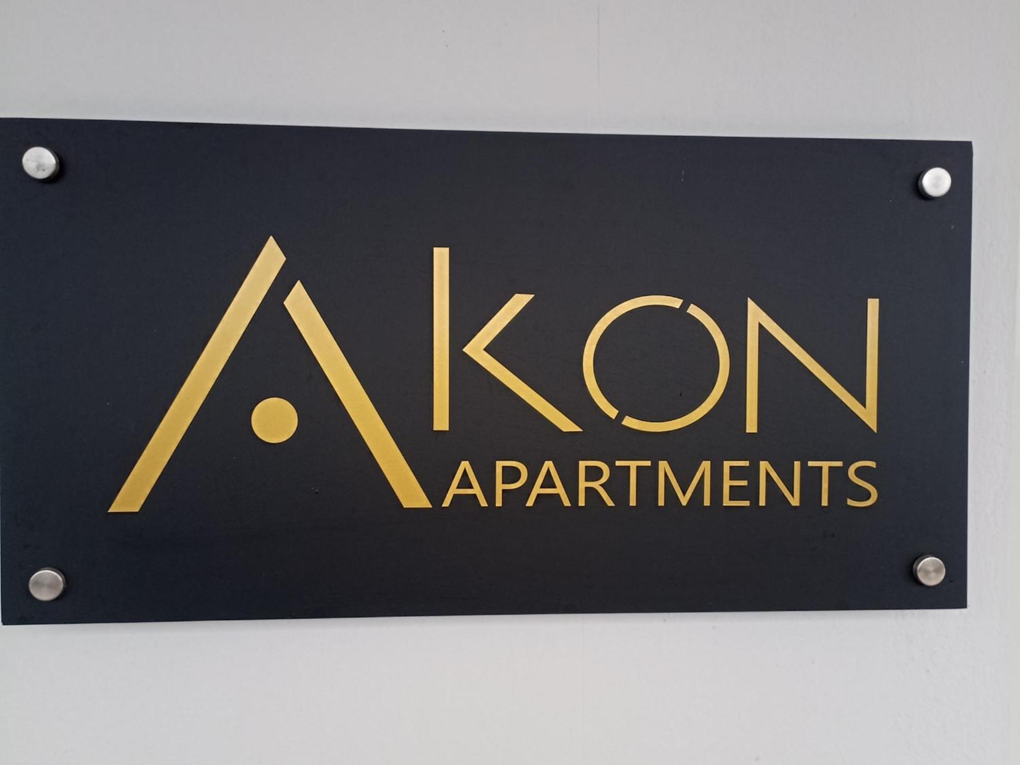 Akon Apartment *